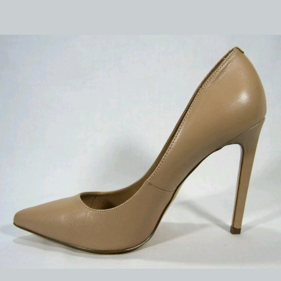 Siren Nude Pointed-Toe Leather Pumps Size: 9M - Picture 2 of 8